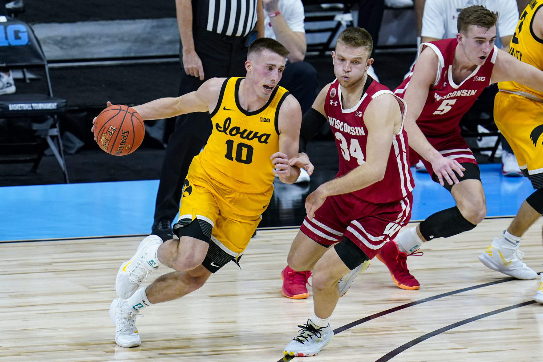 B10 Wisconsin Iowa Basketball